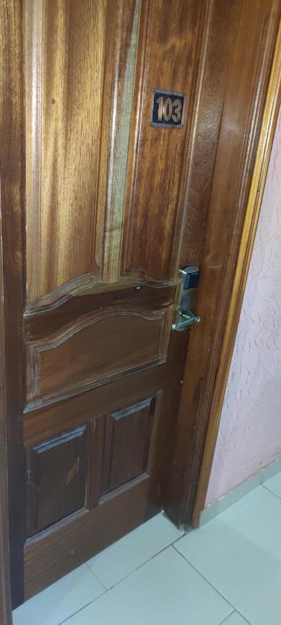 Hotel-Le-Parisien Brazzaville Extérieur photo